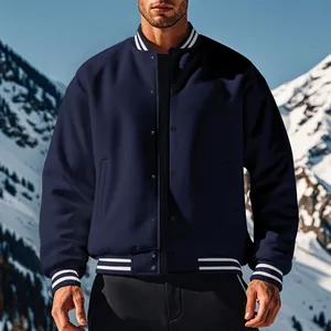 Giacca varsity uomo blu navy con strisce bianche su colletto e polsini, neve