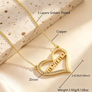 Gros plan du collier pendentif cœur Mamma plaqué or avec dimensions et poids indiqués