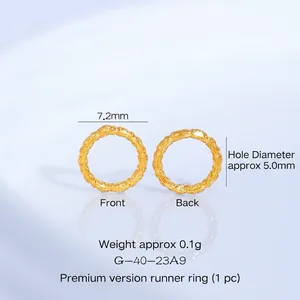 Vue détaillée de l'anneau de sable doré 7,2 mm, trou 5,0 mm, poids 0,1 g