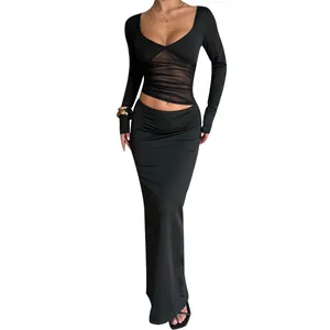 Robe longue noire sexy à manches longues avec empiècements en résille et col en cœur
