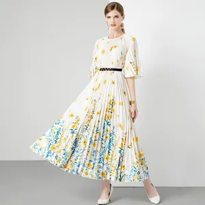 Elegante witte bloemen accordeon geplooide maxi-jurk voor dames met halve mouw