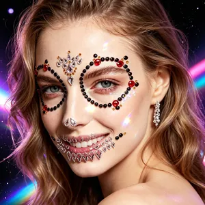 Dettaglio di gemme per viso teschio di Halloween con strass in acrilico per trucco da festa