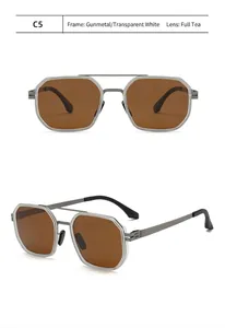 Detailed front and side views of men's oversized metal pilot polarized sunglasses