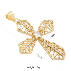 Dimensions détaillées du pendentif croix plaqué or avec micro-pavé de zircons.