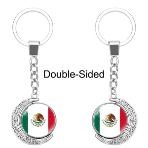 Llavero de luna creciente giratoria con emblema de la bandera de México doble cara