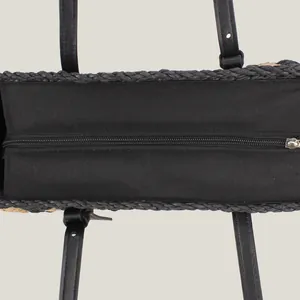 Hoogwaardige minimalistische zwarte tote bag in Franse stijl met ritssluiting bovenop