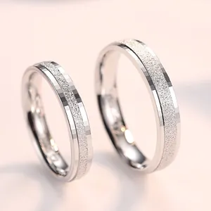 Eleganti anelli per coppia in argento sterling S925 con finitura opaca e lucida
