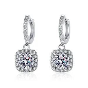 Elegante S925 Sterlingsilber quadratische Moissanit Halo Tropfenohrringe für Damen
