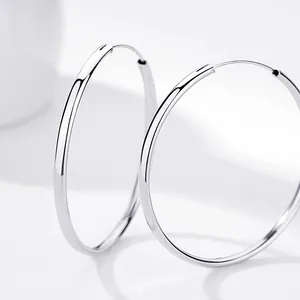 Grandes créoles classiques en argent sterling S925 avec surface lisse polie
