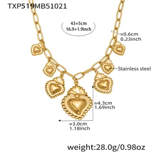 Vue détaillée d'un collier cœur en acier inoxydable doré avec dimensions et poids précis