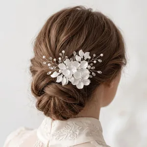 Barrette à fleurs en acrylique blanc et perles pour coiffure traditionnelle Hanfu