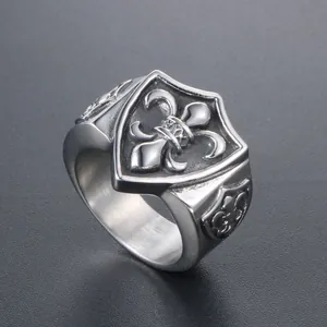 Bague pour homme en acier titane élégante avec motif blason fleur de lys argenté