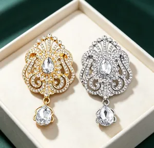 Élégantes broches couronne goutte d'eau en or et argent avec strass scintillants