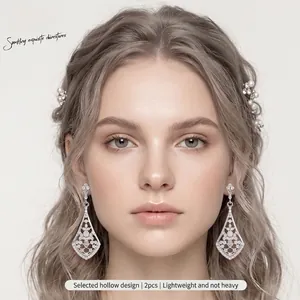 Luxury Alloy Rhinestone Drop Earrings For Women Geometric Cutout Flower Dangle Earrings Wedding Bridal Party Jewelry Gift Gold Silver