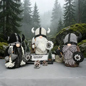 Gnomes vikings en peluche avec cornes, hache et bouclier pour décoration maison
