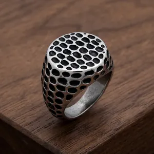 Punk Stijl Gehamerd Meteoriet Textuur Roestvrij Stalen Ring Voor Heren Vintage Koepel Breed Oppervlak Antieke Afwerking Biker Ring