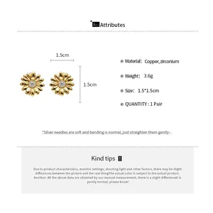 Detalle de especificaciones de producto para pendientes de botón de flor bañados en oro 18k