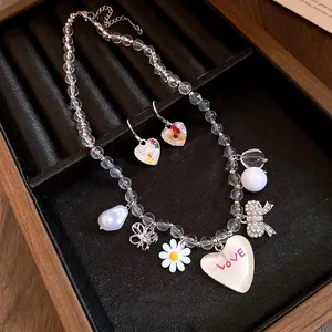 Élégant ensemble de bijoux coréens avec collier de perles marguerite cœur et boucles