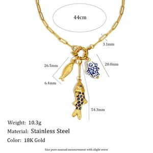 Medidas detalladas del collar con colgante de pez en acero inoxidable chapado en oro de 18K