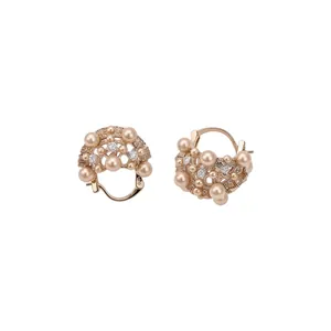 Elegante goldene Vintage-Ohrringe im Blumenkorb-Design mit Perlen und Kristallen