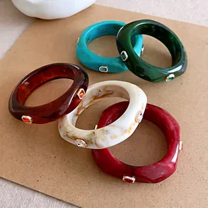 Overdreven Europese En Amerikaanse Stijl Marmeren Strass Vierkante Armring Prachtige Geometrische Brede Harsstructuur Armband Vrouwen Sieraden