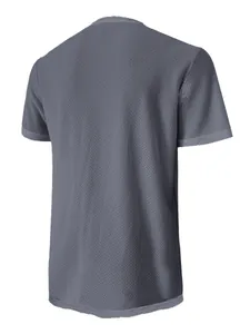 Detailansicht der Rückseite eines grauen Mesh-Eisseide-T-Shirts für Herren, atmungsaktiv