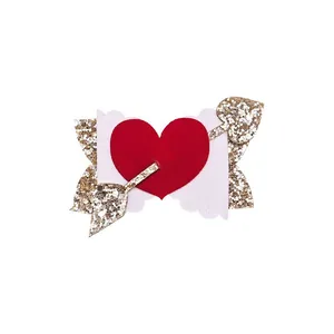Molletta per capelli di San Valentino con cuore rosso e freccia di Cupido oro