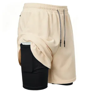 Detailansicht der 2-in-1 Laufshorts für Herren mit versteckter Handy-Innentasche