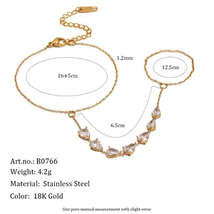 Bracelet Chaîne de Main en Acier Inoxydable Plaqué Or 18K Étoile Lune Conque Perle Artificielle Strass Bracelet Femme