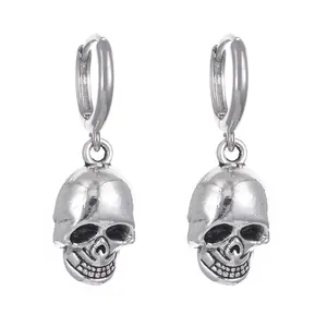 Vintage gotische zilveren schedel oorringen voor dames Halloween punk rock stijl