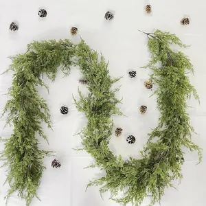 Detailed view of 180cm artificial cedar garland with size and weight annotations