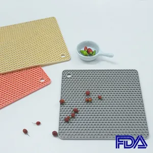 Square Silicone Placemat Honeycomb Texture Heat Resistant Anti-slip Dining Coaster With Hanging Hole For Kitchen Table