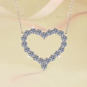 D Color Moissanite heart pendant necklace in S925 sterling silver, detail view
