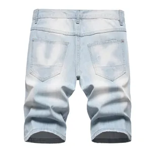 Rückansicht der hellblauen Herren-Jeansshorts im Washed-Look, Straight Fit Design