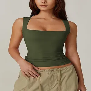 Modisches, eng anliegendes ärmelloses Tanktop in Dunkeloliv mit elegantem Karree-Ausschnitt