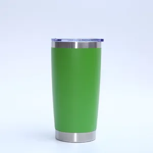 Detail view of a 20oz green insulated stainless steel vacuum tumbler with clear lid