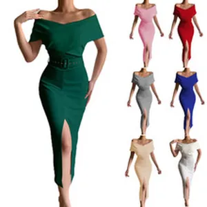 Robe longue élégante à épaules dénudées avec fente disponible en plusieurs couleurs