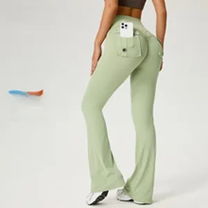 Hoch taillierte grüne Flare-Yogahose mit funktioneller Gesäßtasche und gebürstetem Stoff