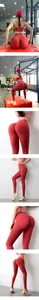 Detailansicht der hoch taillierten roten Scrunch-Butt-Yogahose für Fitness und Workout