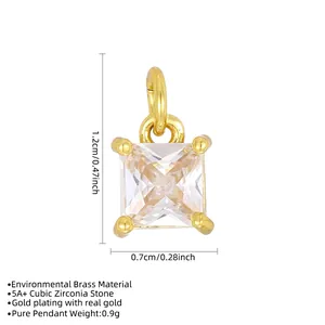 Dettaglio del ciondolo in ottone dorato con zircone cubico 5A+ e dimensioni incluse.