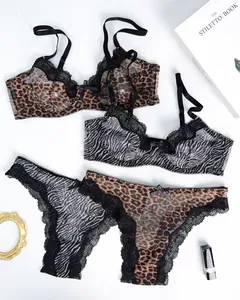 Vue détaillée d'ensembles de lingerie en dentelle avec motifs léopard et zèbre.