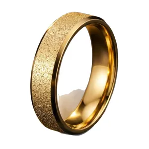 Bague élégante de 6mm de large en acier inoxydable doré mat au design minimaliste