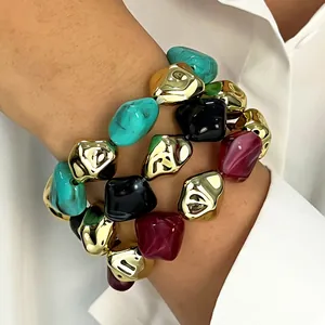 Modisches Retro-Armband-Set mit unregelmäßigen Harzperlen und goldfarbenem CCB