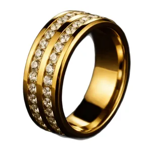Elegante anello in acciaio al titanio dorato con doppia fila di cristalli luminosi