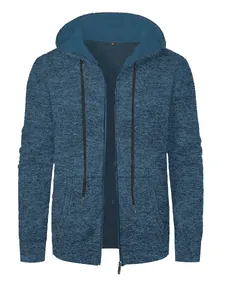 Vue détaillée du sweat à capuche en tricot bleu chiné pour hommes.
