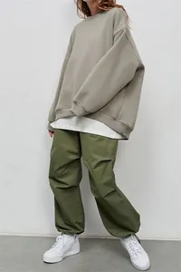 Felpa girocollo oversize in tinta unita da donna con maniche lunghe e fodera in pile