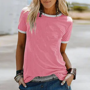 Detailansicht eines lockeren pinkfarbenen Damen-T-Shirts mit weißem Kontrastrand