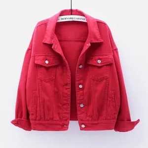 Chaqueta vaquera roja oversize para mujer con manga larga y botones frontales