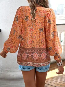 Élégante blouse bohème à manches longues avec imprimé fleuri, vue de l'arrière