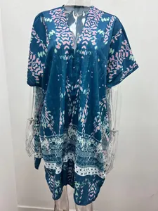 Cache-maillot de plage bleu pour femmes avec motifs bohèmes roses et coupe ample